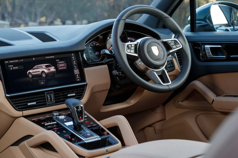 Интерьер Porsche Cayenne (PO536) 2018 года  (AU) (фото 9 из 26)